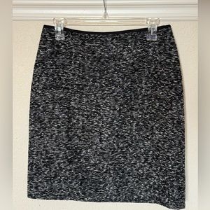 Kate Spade pencil skirt. Like new condition!